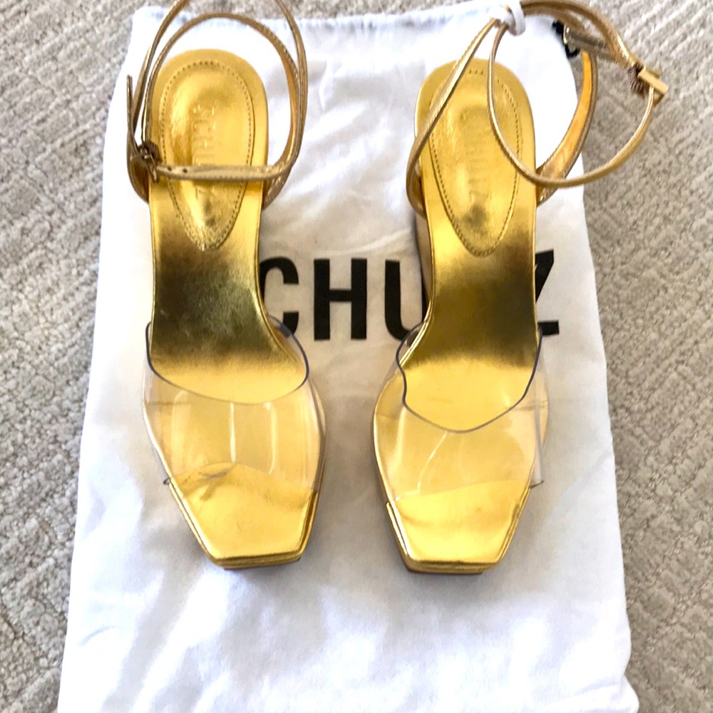 Schutz Metallic gold platform Sandals Size 6.5